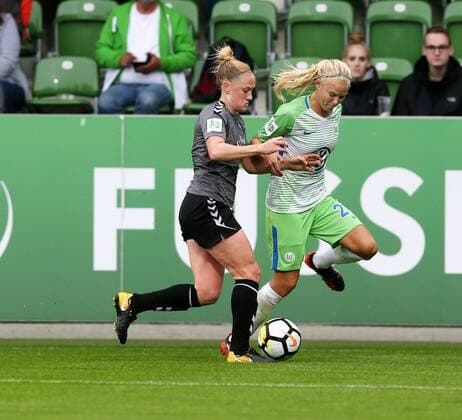 v.l. Catherine Joan Bott (FF USV Jena), Pernille Harder (VfL Wolfsburg)