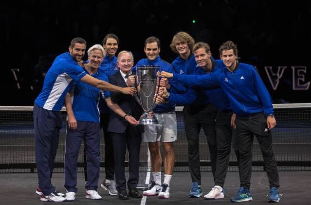 September 24, 2017 - Prague, Czech Republic - (L-R) Marin Cilic, Bjorn Borg, Rafael Nadal, Rod Laver, Roger Federer, Alexander Zverev, Tomas Berdych and Dominic Thiem of Team Europe lift the Laver Cup trophy on the final day of the Laver cup on September 24, 2017 in Prague, Czech Republic. The Laver Cup consists of six European players competing against their counterparts from the rest of the World. Europe will be captained by Bjorn Borg and John McEnroe will captain the Rest of the World team. The event runs from 22-24 September. Laver Cup - Day Three - ZUMAn230 20170924_zaa_n230_305 Copyright: xRobertxSzaniszlox