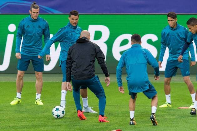 Bilder des Tages - SPORT Dortmund, Germany, 25.09.2017, UEFA Champions League Training von Real Madrid, Trainer Zinedine Zidane (Real) und Cristiano Ronaldo (Real) in aktion ( DeFodi001