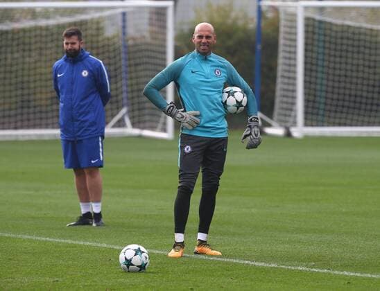 September 26, 2017 - London, United Kingdom - Chelsea s Willy Caballero.during Chelsea Training session priory to they game against Atletico Madrid at Chelsea Training Ground on in Cobham, 26 Sept 2017 Chelsea Training Session  - ZUMAn230 20170926_zaa_n230_006 Copyright: xKieranxGalvinx