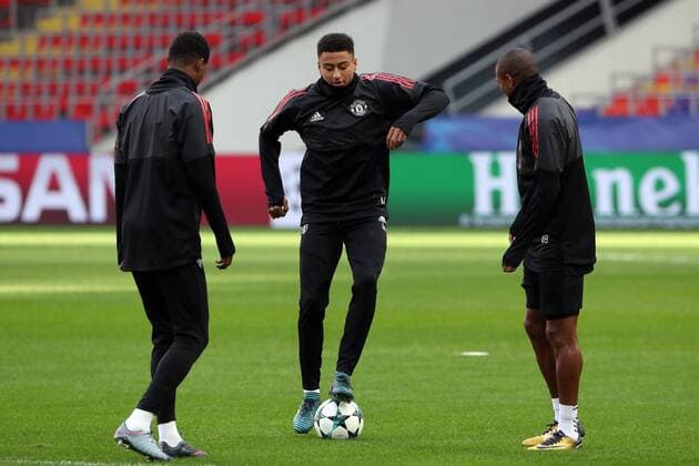 MOSCOW, RUSSIA - SEPTEMBER 26, 2017: Manchester United ManU s Jesse Lingard (C) and Ashley Young (R) during a training session ahead of the 2017 18 UEFA Champions League Group A Round 2 football match against CSKA Moscow at VEB Arena. The game is scheduled for September 27, 2017. Valery Sharifulin TASS  TS061F03