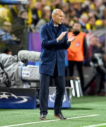 26.09.2017, xfux, Fussball Champions League, Borussia Dortmund - Real Madrid, emspor, v.l. Trainer Zinedine Zidane (Real Madrid) gibt Anweisungen, gestikuliert, mit den Armen gestikulieren gives instructions, gesticulate, gesticolando. Dortmund