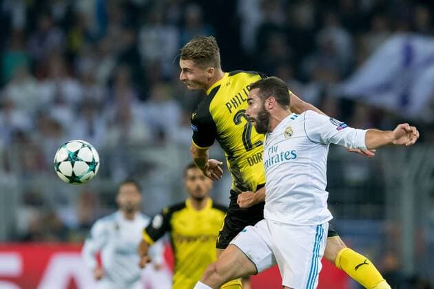 Fußball, CL, Borussia Dortmund - Real Madrid Dortmund, Deutschland 26.09.2017, UEFA Champions League - 2017 18 Season, Gruppenphase - Gruppe H - 2. Spieltag, BV Borussia Dortmund - Real Madrid, Maximilian Philipp (BVB) und Daniel Carvajal (Real Madrid) im zweikampf ( DeFodi001