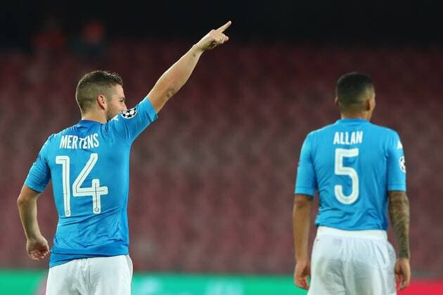 Esultanza dopo il gol di Dries Mertens Napoli goal celebration Napoli 26-09-2017 Stadio San Paolo Football Calcio UEFA Champions League 2017 2018 Napoli - Feyenoord Group F Foto Cesare Purini Insidefoto cesarexpurini