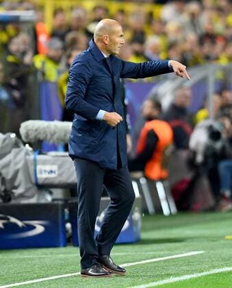 26.09.2017, xfux, Fussball Champions League, Borussia Dortmund - Real Madrid, emspor, v.l. Trainer Zinedine Zidane (Real Madrid) gibt Anweisungen, gestikuliert, mit den Armen gestikulieren gives instructions, gesticulate, gesticolando. Dortmund