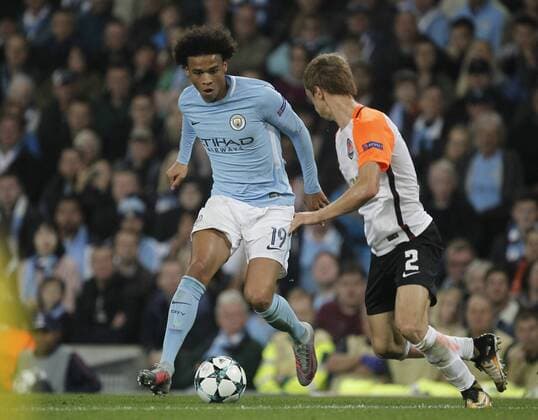 FuÃŸball, CL, Manchester City - Schachtar Donezk 26th September 2017, Etihad Stadium, Manchester, England; UEFA Champions League football, Manchester City versus Shakhtar Donetsk; Leroy Sane of Manchester City drives at Bohdan Butko of FC Shakhtar Donetsk  ActionPlus11934390