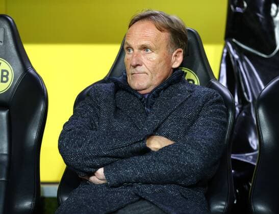 Dienstag 26.09.2017, Saison 2017 2018, UEFA Champions League, 2. Spieltag im Dortmunder Signal Iduna Park, BVB 09 Borussia Dortmund - Real Madrid, Hans-Joachim Watzke (BVB, Vorsitzender der Geschäftsführung) auf der Ersatzspielerbank mit verschraenkten Armen