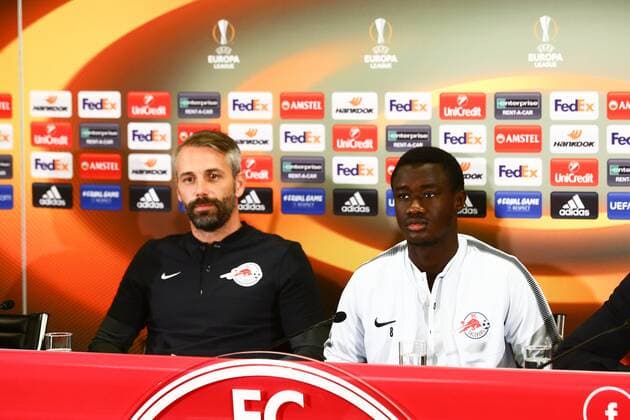 SOCCER - EL, RBS vs Marseille SALZBURG,AUSTRIA,27.SEP.17 - SOCCER - UEFA Europa League, group stage, Red Bull Salzburg vs Olympique Marseille, preview, press conference PK Pressekonferenz RBS. Image shows Diadie Samassekou and head coach Marco Rose (RBS). GEPAxpictures xFelixxRoittner