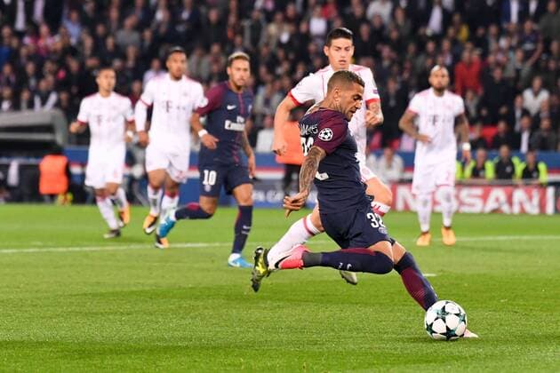 32 Dani Alves psg BUT FOOTBALL Paris SG vs Bayern Munich Ligue des Champions 27 09 2017 AnthonyBIBARD FEP Panoramic 
