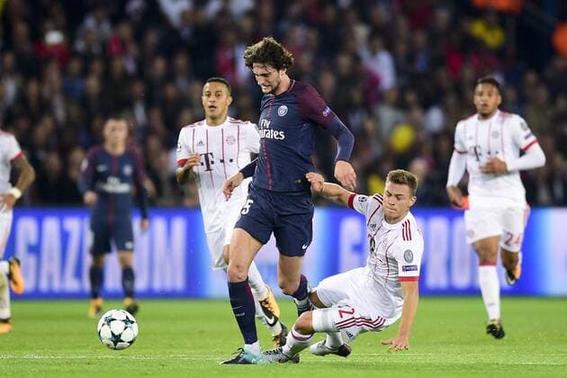 RABIOT Adrien PSG vs Joshua Kimmich Bayern Munich FOOTBALL PSG vs Bayern de Munich Ligue des Champions 27 10 2017 JBAutissier Panoramic 