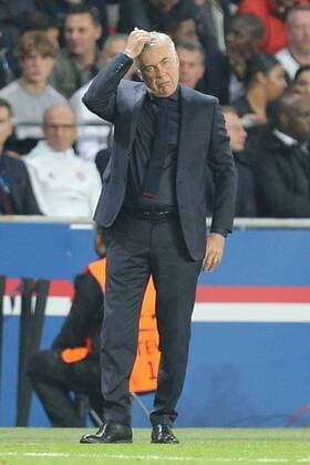enttaeuschung bei Chef-Trainer Carlo Ancelotti (FC Bayern Muenchen) rauft sich die Haare, Paris Saint-Germain vs. FC Bayern Muenchen, Fussball, Vorrunde, Champions League, 27.09.2017 Paris Paris Frankreich Copyright: xkolbert-press ChristianxKolbertx