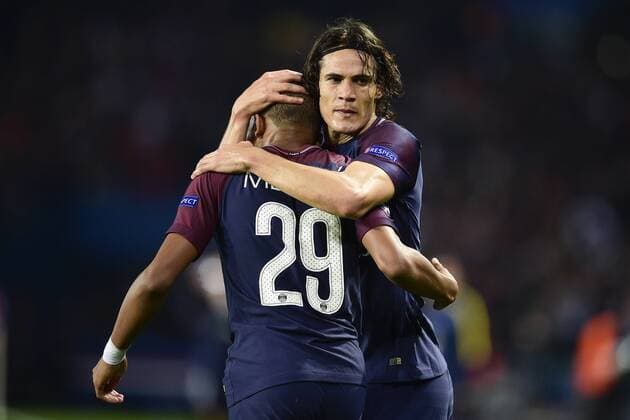 joie des joueurs du PSG apres le but de CAVANI Edinson PSG Kylian Mbappe PSG FOOTBALL PSG vs Bayern de Munich Ligue des Champions 27 10 2017 JBAutissier Panoramic 