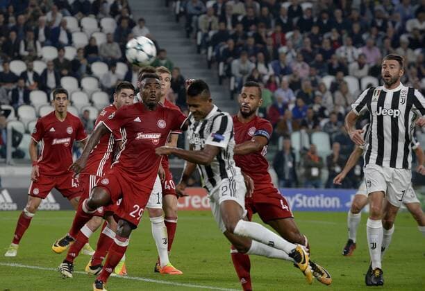 27th September 2017, Allianz Stadium, Turin, Italy; UEFA Champions League, Juventus versus Olympiacos; Alex Sandro connects with a header from a corner kick  ActionPlus11934670