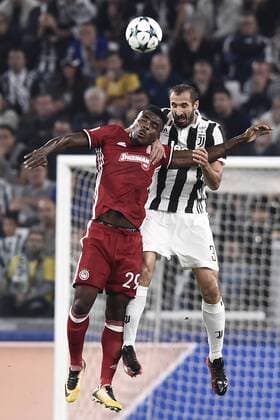 Db Torino 27 09 2017 - Champions League Juventus-Olympiacos foto Daniele Buffa Image nella foto: Emmanuel Emenike-Giorgio Chiellini 