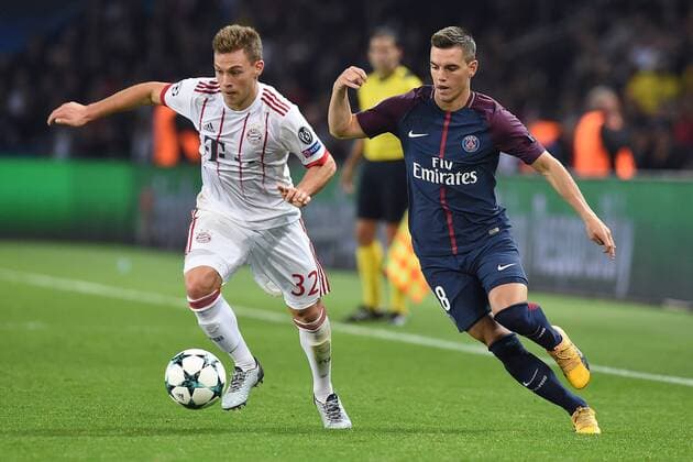 Fußball Champions League Gruppenphase Paris Saint-Germain - Bayern München am 27.09.2017 im Parc des Princes in Paris Joshua Kimmich ( München ), links - Giovani Lo Celso ( Paris ), rechts xRx