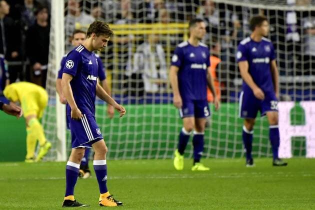 ANDERLECHT, BELGIUM - SEPTEMBER 27 : Pieter Gerkens midfielder of RSC Anderlecht shows dejection during the Champions League Group B match between RSC Anderlecht and Celtic FC on September 27, 2017 in Anderlecht, Belgium, 27 09 2017 FOOTBALL : Anderlecht vs Celtic Glasgow - Ligue Des Champions - 27 09 2017 PhotoNews Panoramic 