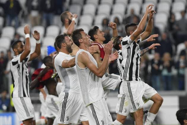 27th September 2017, Allianz Stadium, Turin, Italy; UEFA Champions League, Juventus versus Olympiacos; Juventus players celebrate at the end of the match  ActionPlus11934800