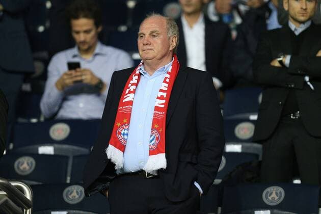 Bilder des Tages - SPORT enttaeuschung bei Praesident Uli Hoeness (FC Bayern Muenchen), Paris Saint-Germain vs. FC Bayern Muenchen, Fussball, Vorrunde, Champions League, 27.09.2017 Paris Paris Frankreich Copyright: xkolbert-press ChristianxKolbertx