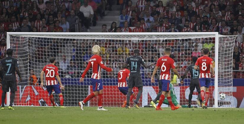 Partido de Liga de Campeones entre el Atletico y el Chelsea en el Wanda Metropolitano. En la imagen, Batshuayi logra su gol. Champions League match between Atletico and Chelsea. In this picture, Batshuayi scores his goal. 