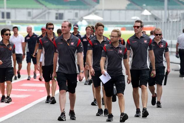 28.09.2017 - Romain Grosjean (FRA) Haas F1 Team VF-17 Malaysian Grand Prix, Sepang 28 September - 1 October 2017 28.09.2017 - Romain Grosjean (FRA) Haas F1 Team VF-17 