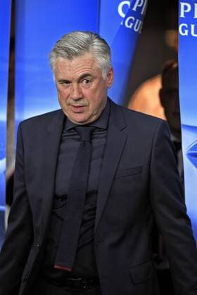 27.09.2017, Fussball UEFA Champions League 2017 2018, Gruppenphase, 2.Spieltag, Paris Saint Germain - FC Bayern München, im Stade du Parc des Princes in Paris. Trainer Carlo Ancelotti (FC Bayern München) kommt aus der Kabine. 