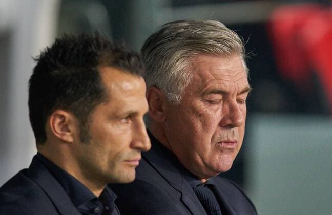 Trainer Cheftrainer Carlo Ancelotti (FCB) Hasan ( Brazzo ) Salihamidzic, FCB Sportdirektor Emotionen, enttaeuscht, Enttaeuschung, Frust, frustriert, Trauer ,traurig, verzweifelt, Verzweiflung PSG PARIS SAINT GERMAIN - FC BAYERN MUENCHEN 3-0 Gruppenphase Hinspiel, Fussball UEFA Champions League, Paris, 27.09.2017 CL Saison 2017 2018, FCB,