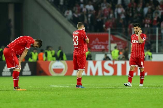 Koeln, Deutschland 28.09.2017, UEFA Europa League - 2017 18 Season, 2nd game day, 1. FC Koeln - Roter Stern Belgrad, Dominique Heintz (KOE) Matthias Lehmann (KOE) Milos Jojic (KOE) enttaeuscht, enttaeuschung ( DeFodi048