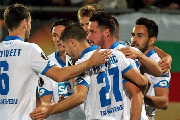 Bilder des Tages - SPORT 28.09.2017 Razgrad(Bulgaria) PFC Ludogorets-TSG 1899 Hoffenheim Europa League men s football Nico Schulz(2L),Mark Uth (2nd from right),Lukas Rupp(r) TSG 1899 Hoffenheim celebrate first goal on match : 
