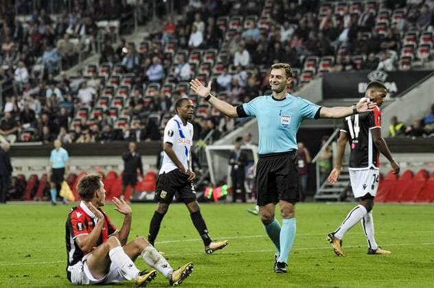 Arnaud Souquet OGC Nice Aleksei Eskov arbitre FOOTBALL OGC Nice vs Vitesse Arnhem Ligue Europa 28 09 2017 NorbertScanella Panoramic 