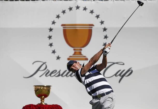 Kevin Kisner of the United States tees off on the first hole on day one of the Presidents Cup on September 28, 2017 at Liberty National Golf Club in Jersey City, New Jersey.  NYP20170928502 RICHxSCHULTZ