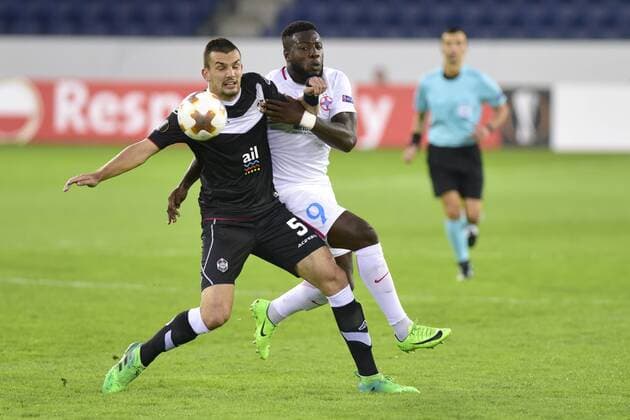 Li. Vladimir Golemic, FCL, re. Harlem Eddy Gnohere, SB, FC Lugano - FC Steaua Bukarest, Europa League, Fussball, 28.09.2017 