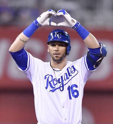 Bilder des Tages - SPORT September 28, 2017 - Kansas City, MO, USA - The Kansas City Royals Paulo Orlando celebrates after reaching on a double in the third inning against the Detroit Tigers at Kauffman Stadium in Kansas City, Mo., on Thursday, Sept. 28, 2017. Detroit at Kansas City - ZUMAm67_ 20170928_zaf_m67_033 Copyright: xJohnxSleezerx
