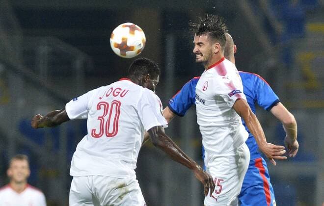 L-R JOHN OGU, VLADIMIR BROUN (BROWN) (both Beer Sheva) and MICHAEL KRMENCIK (Plzen) in action during the 2nd round group G European League soccer match Viktoria Plzen vs Hapoel Beer Sheva in Pilsen, Czech Republic, on September 28, 2017. (CTKxPhoto MiroslavxChaloupka) CTKPhotoP201709280968001  cha14