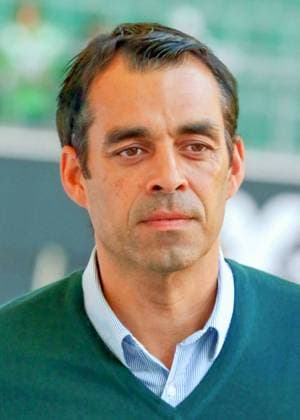 Aus 1.BL Saison 2014 15 VfL Wolfsburg gegen Werder Bremen 2:1 am 27.09.2014. Im Foto: Werder Trainer Robin Dutt bei der Ankunft