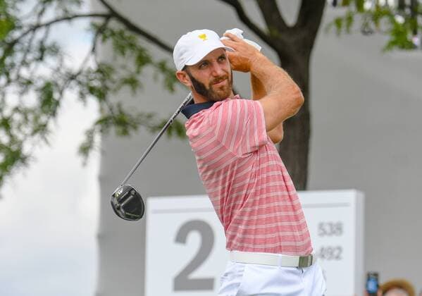 Friday September 29, 2017: Dustin Johnson of the United States watches his tee shot on the 2nd hole during the second round of the Presidents Cup at Liberty National Golf Course in Jersey City, New Jersey. CSM PGA Golf Herren 2017: Presidents Cup SEPT 29 - ZUMAc04_ 20170929_zaf_c04_037 Copyright: xGregoryxVasilx