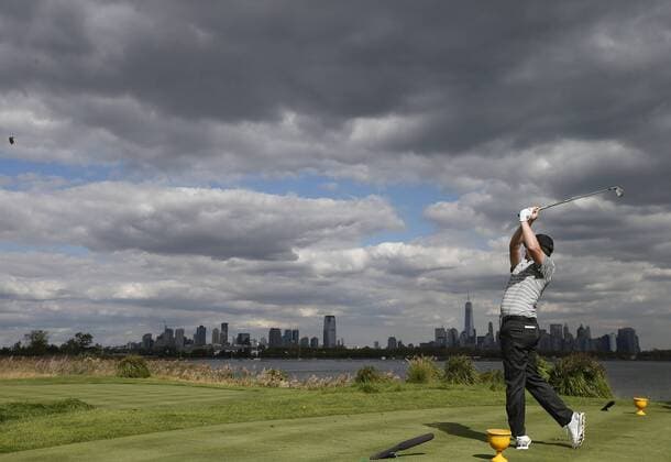 Louis Oosthuizen of the International Team hits his tee shot from the 10th hole on day two of the Presidents Cup on September 29, 2017 at Liberty National Golf Club in Jersey City, New Jersey.  NYP20170929514 RICHxSCHULTZ