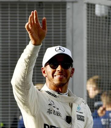 (170930) -- SEPANG, Sept. 30, 2017 -- Mercedes British driver Lewis Hamilton waves to spectators after winning the pole position in the qualifying session at the Formula One Malaysia Grand Prix at the Sepang Circuit in Malaysia, on Sept. 30, 2017. ) (SP)MALAYSIA-SEPANG-F1-QUALIFYING SESSION ChongxVoonxChung 
