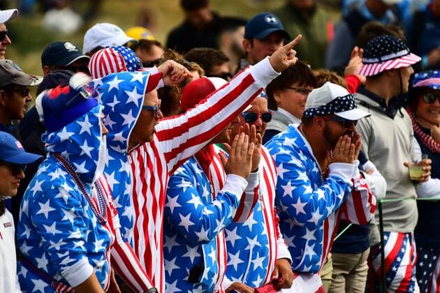 September 30, 2017 - Jersey City, New Jersey, U.S - Fans during Saturday matches of the Presidents Cup at Liberty National Golf Club in Jersey City, NJ GOLF 2017 - Presidents Cup - ZUMAc119 20170930_zaf_c119_041 Copyright: xBrianxCianciox