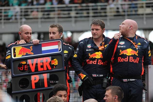 01.10.2017 - Race, Red Bull Racing mechanics Malaysian Grand Prix, Sepang 28 September - 1 October 2017 01.10.2017 - Race, Red Bull Racing mechanics 