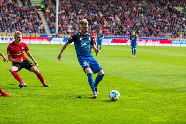 Bundesliga 7. Spieltag: SC Freiburg gegen TSG 1899 Hoffenheim Robin Hack (TSG 1899 Hoffenheim Nr. 37) bei Bundesliga 7. Spieltag: SC Freiburg gegen TSG 1899 Hoffenheim am 01.10. 2017 in Freiburg (Schwarzwald Stadion), Deutschland, Photo: Ulf Schiller 2017 BEAUTIFUL SPORTS xUSx