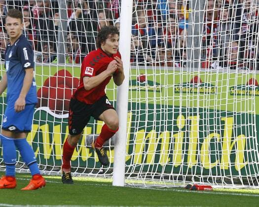 SC Freiburg - TSG 1899 Hoffenheim Jubel Caglar SOEYUENCUE (SÖYÜNCÜ), SCF, Einzelbild, quer, Fußball, 1.BL Saison 2017 2018