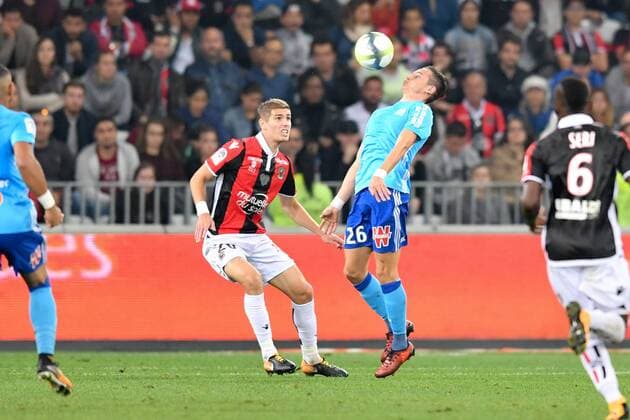 20 MAXIME LE MARCHAND nice 26 Florian THAUVIN om FOOTBALL Nice vs Marseille Ligue 1 Conforama 01 10 2017 FEP Panoramic 