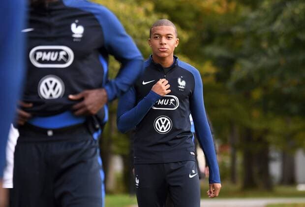 Kylian Mbappe FOOTBALL Entrainement Equipe de France de football 02 10 2017 AnthonyBIBARD FEP Panoramic 