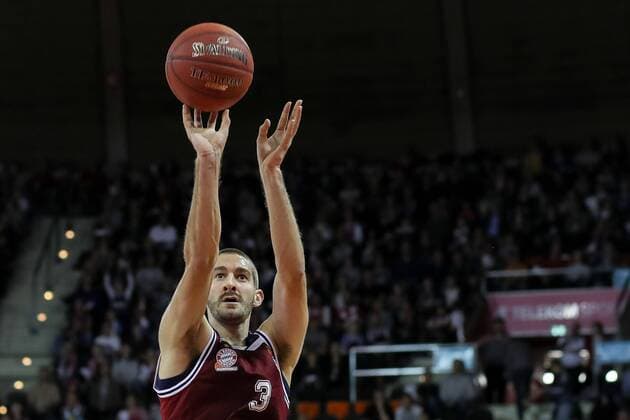 Muenchen, Deutschland, 03.10.2017, easyCredit BBL 2. Spieltag, FC Bayern Muenchen - Basketball Loewen Braunschweig, Braydon Hobbs (FCB) in Aktion ( DeFodi507