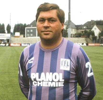 Bernd Hoss Trainer vom VfL Osnabrueck 2. BL Saison 1981 82 am 10.07.1981