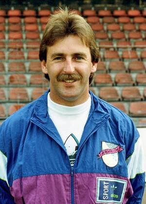 Aus Mannschaft Eintracht Braunschweig Saison 1989 1990 am 05.07.1989. Im Foto: Trainer Uwe Reinders