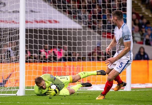 England v Slovenia 2018 FIFA World Cup WM Weltmeisterschaft Fussball Qualifying Jan Oblak of Slovenia saves from Gary Cahill of England during the 2018 FIFA World Cup Qualifying match at Wembley Stadium, London, UK Content Not Available For UK Newspapers Copyright: xLiamxMcAvoyx FIL-10771-0011