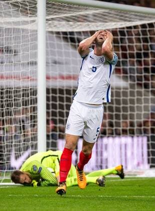England v Slovenia 2018 FIFA World Cup WM Weltmeisterschaft Fussball Qualifying Gary Cahill of England frustrated at a missed chance during the 2018 FIFA World Cup Qualifying match at Wembley Stadium, London, UK Content Not Available For UK Newspapers Copyright: xLiamxMcAvoyx FIL-10771-0012