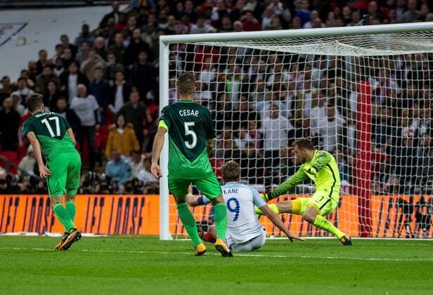 England v Slovenia 2018 FIFA World Cup WM Weltmeisterschaft Fussball Qualifying Harry Kane of England scores the winning goal during the 2018 FIFA World Cup Qualifying match at Wembley Stadium, London, UK Content Not Available For UK Newspapers Copyright: xLiamxMcAvoyx FIL-10771-0050