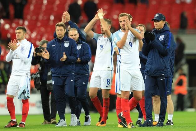 5th October 2017, Wembley Stadium, London, England; FIFA World Cup WM Weltmeisterschaft Fussball Qualification, England versus Slovenia; Harry Kane, the England captain and team mates celebrate qualifying for the world cup  ActionPlus11938105